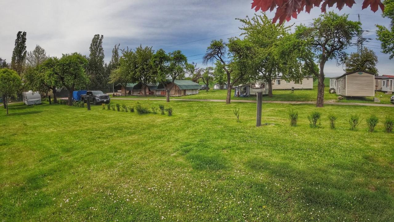 Triocamp Praha Otel Dış mekan fotoğraf